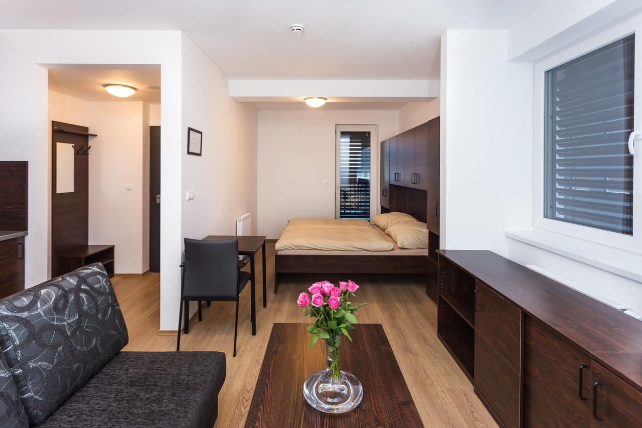 Barok Hotel And Apartments Bratislava Exterior foto