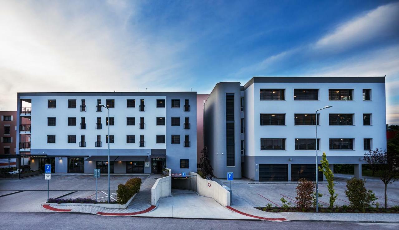 Barok Hotel And Apartments Bratislava Exterior foto